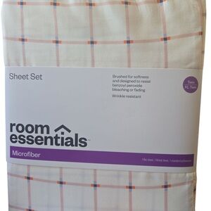 Room Essentials Microfiber Sheet Set - White and Pink Plaid
